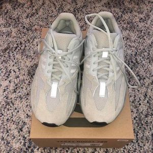 Yeezy Boost 700 Salt 7.5